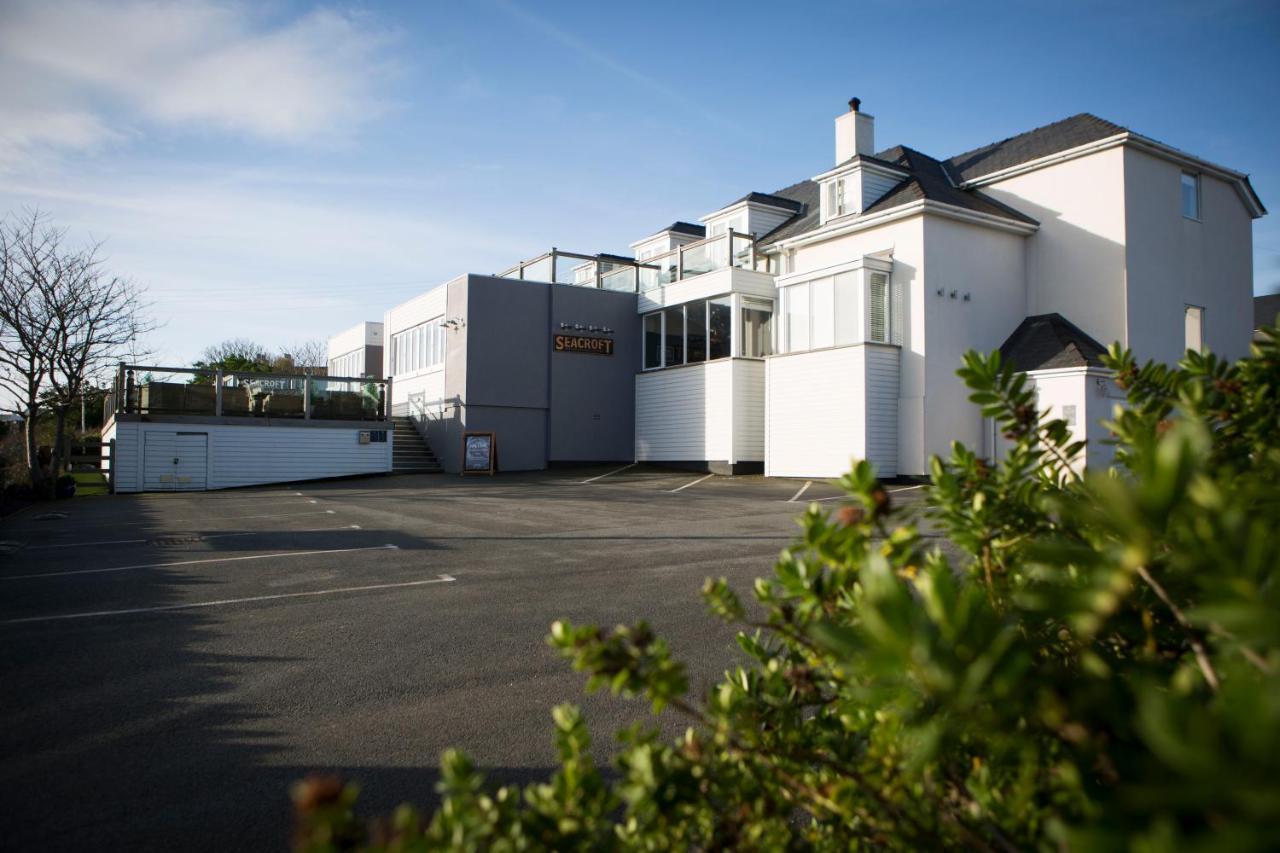 Seacroft Hotel Holyhead Exterior photo